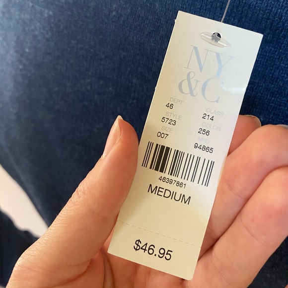 NWT Medium New York & Company Sweater - Picture 6 of 7